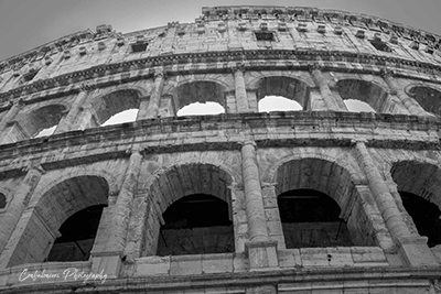 colliseum-rome-italy-bw-1a