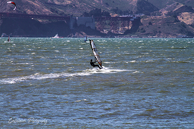 Surfer in San Francisco Bay - San Francisco USA