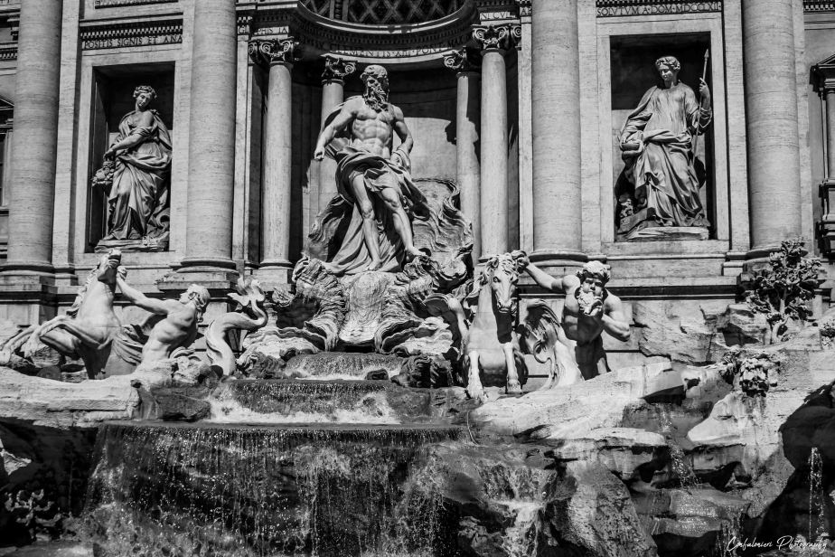 Fontana di Trevi - Rome, Italy B&amp;W